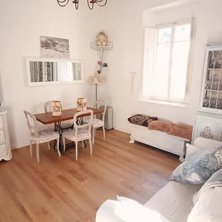 Antico Chalet Mini Momosa Chalet